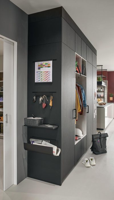 AVO-L772U_Garderobe_Orga-Wall_2022