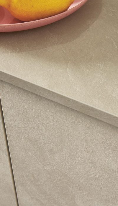 ELB-K020_Apl_Front-2_2023