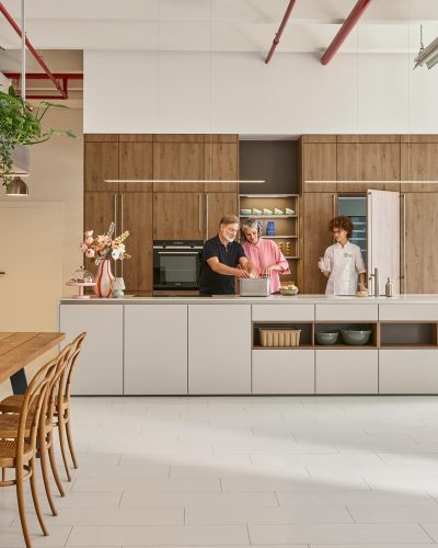 MOE-K066_SGM-A127_HA_beleuchtet_Model_2025